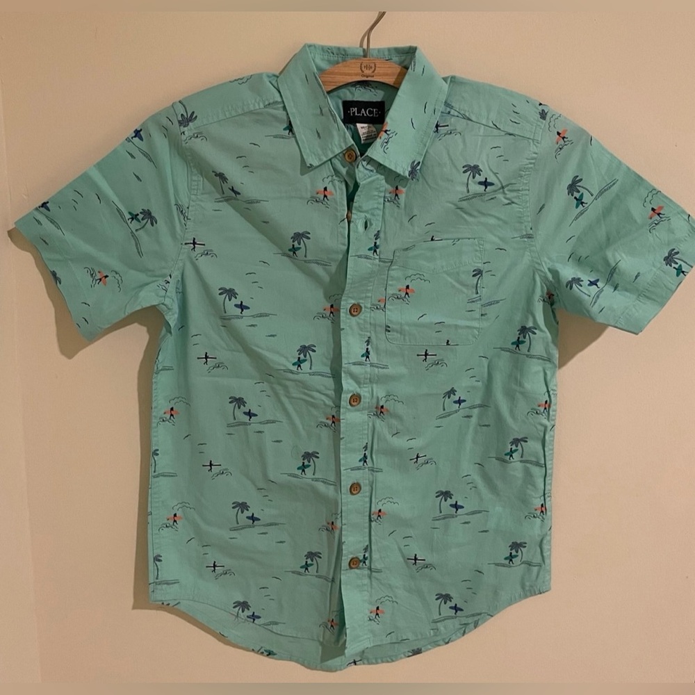 The Children’s place boys button up top size 10-12
